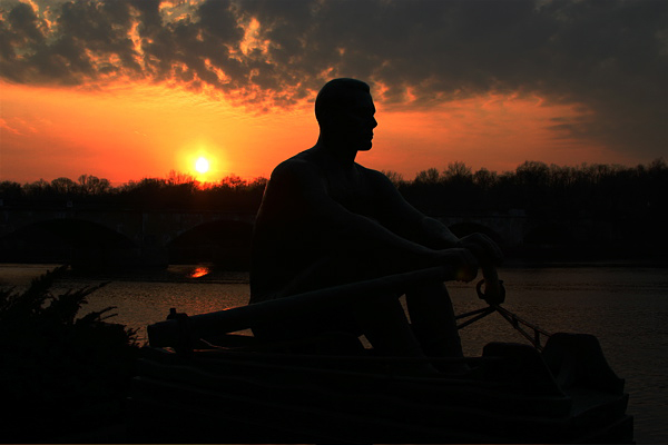 Rowing Statue