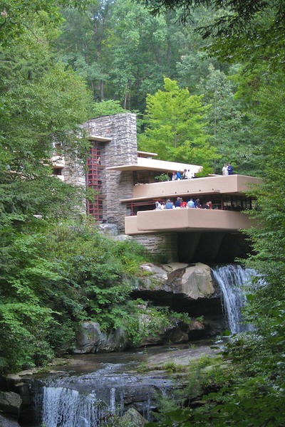 Frank Llloyd Wright's Falling Water